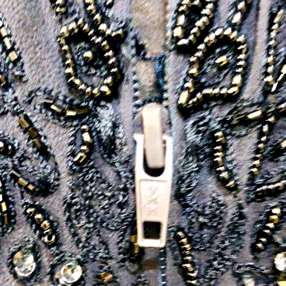 💋 NEW LOWER PRICE‼️
Carol Horn’s 100% Silk Sequence, Embroidered Top Med. 1970 - Picture 8 of 16